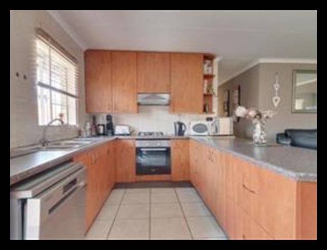 3 BEDROOM CLUSTER FOR SALE IN UNION